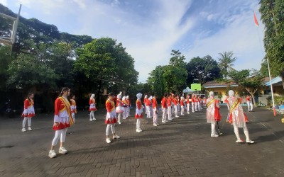 Drumband SMA Hang Tuah Meriahkan Festival Cap Go Meh 2025 di Makassar